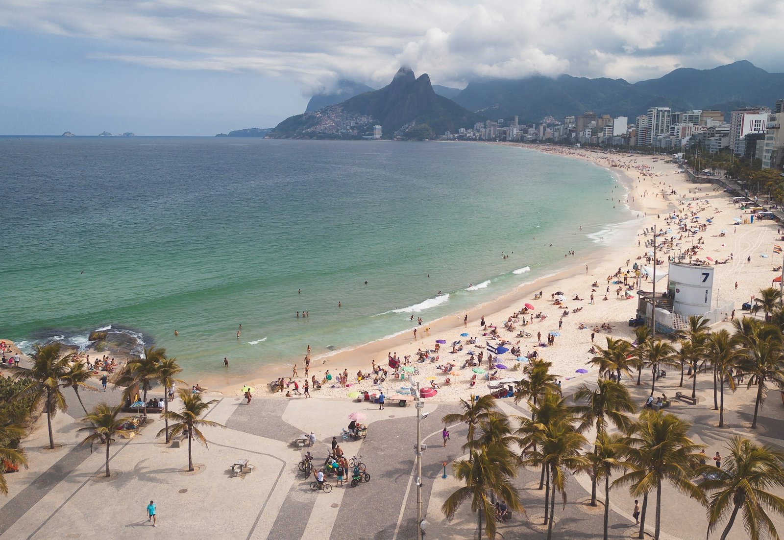 rodrigo-castro-KyQQvNtxDxk-unsplash.jpg